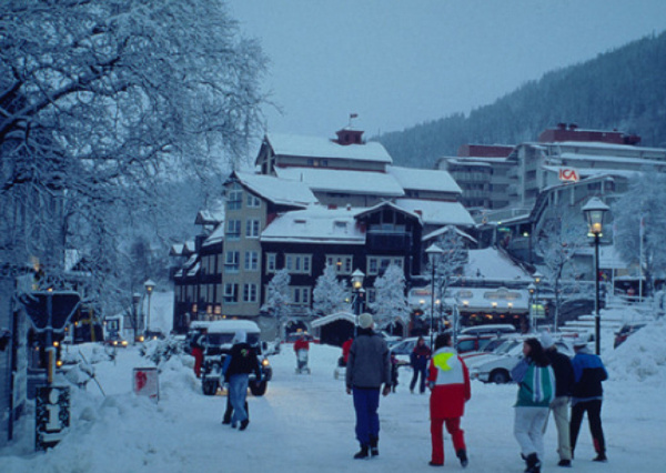 全球十大滑雪胜地排行榜 最值得去的十大滑雪场排名