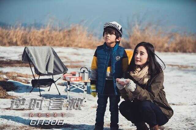 逆时营救三个杨幂是真人吗(逆时营救杨幂开的车是什么车)