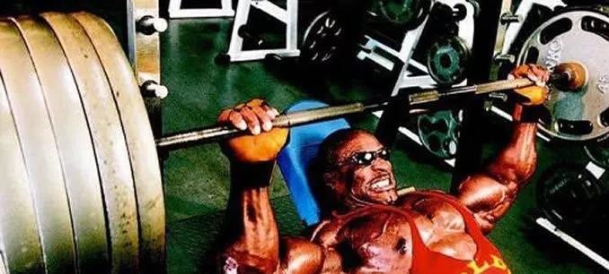 世界上肌肉最发达的人罗尼库尔曼，获得8届IFBB世界健美冠军