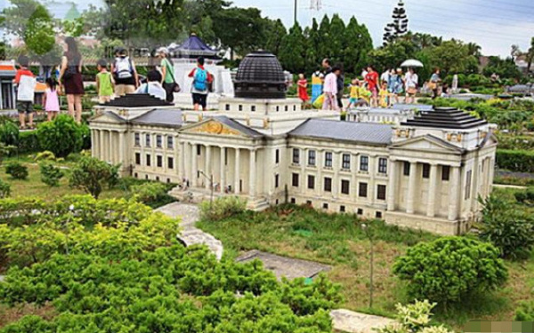 世界十大主题乐园排行榜：六旗乐园拥有世界最高过山车