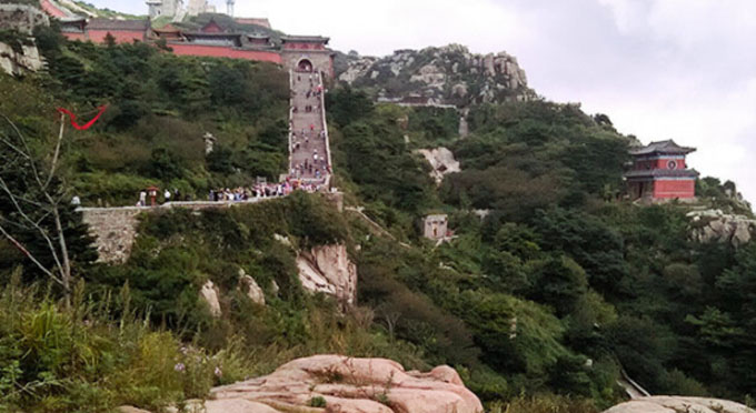 山东旅游景点有哪些景点（山东旅游景点排行前十名）