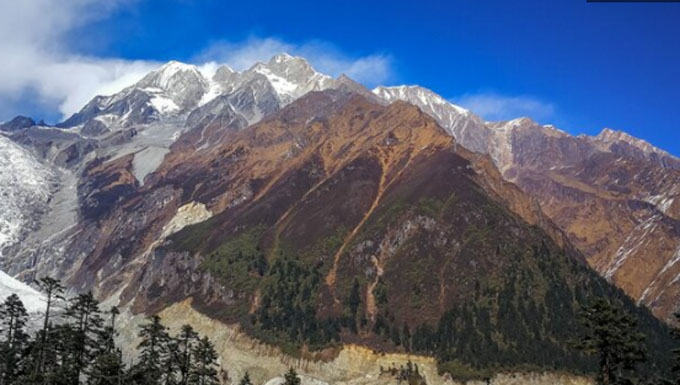 甘孜景区有哪些地方值得去（甘孜旅游景点排名前十位）