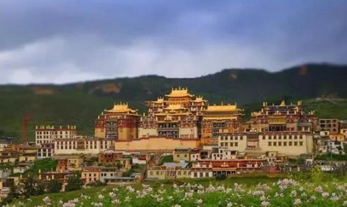 香格里拉有哪些著名景点（香格里拉十大必去旅游景点）