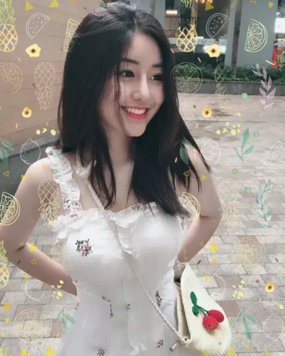 越南最美女大学生（越南最美校花图片分享）