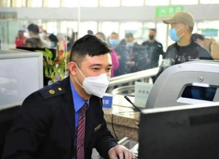 地铁离职率为什么那么高「曾经倍受青睐的地铁岗位为何门槛越来越低离职率也逐渐上升」