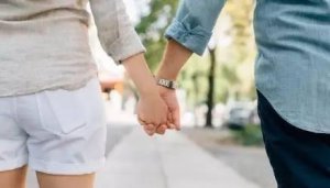 ​能让女生死心塌地的从来不是钱财(能让女生死心塌地的从来不是钱财外貌)