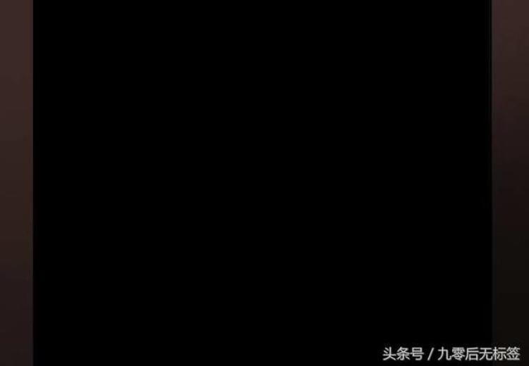 猎奇恐怖漫画为了嫉妒他把男生和女生身体交换了