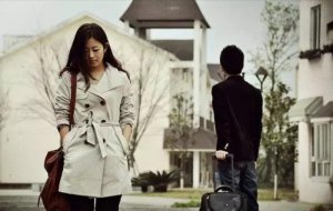 ​前妻爱上别人了怎么挽回，前妻和别的男人在一起