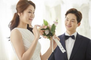 ​男人不想离婚也不想断婚外情（不想离婚也不想离开第三者）