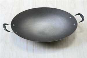 ​怎么看铁锅有无涂层 有涂层的铁锅有危害吗
