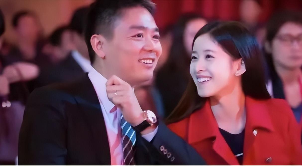 刘强东事件从头到尾怎么回事（刘强东性侵案女方的样子）