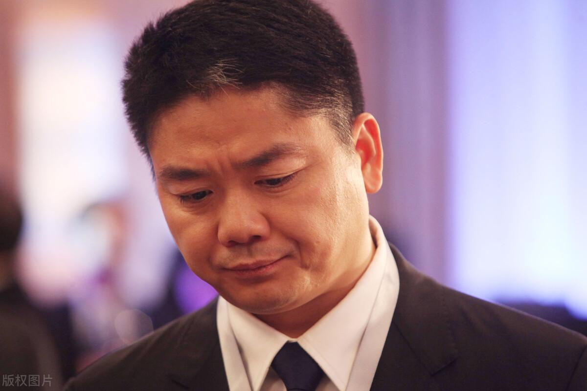 刘强东事件从头到尾怎么回事（刘强东性侵案女方的样子）