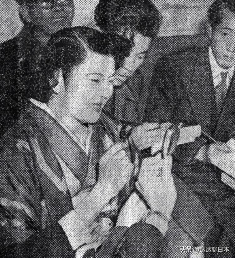 安纳塔汉岛女王岛事件,安纳塔汉岛女王事件
