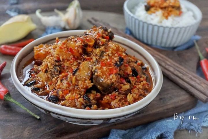江西十大能带走吃特产（江西的8大特色美食）