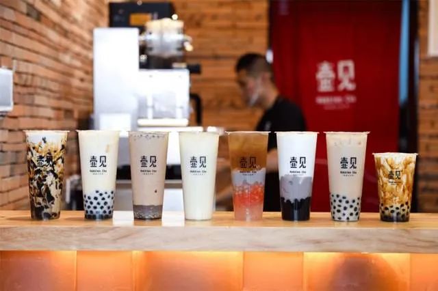 现在的网红奶茶有哪些（全国最火的8家网红地标性奶茶）