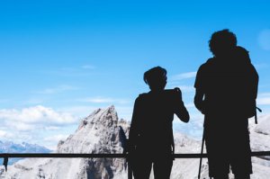 ​情侣之间冷暴力是为什么？如何解决冷暴力？