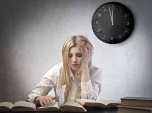 ​熬夜引起的口臭怎么解决 熬夜口臭要怎么去除比较好