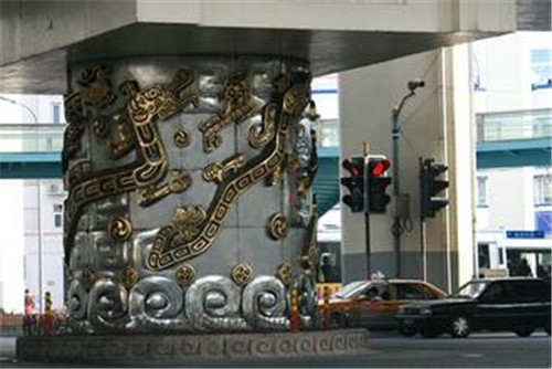 上海延安路高架桥龙柱事件（为何唯独这个主柱要盘金色的龙）(6)_