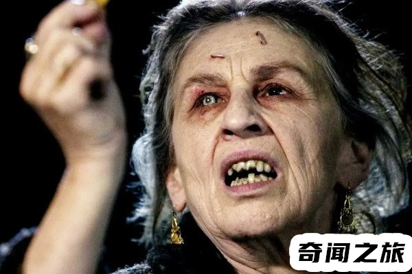 未解之谜恐怖生物吸血鬼（专门吸食身穿红色衣服女孩的鲜血）(1)_
