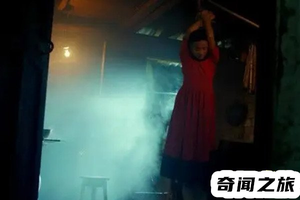 重庆的红衣小男孩事件（重庆男孩穿红衣吊挂身亡）(2)_