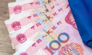 ​手机后背放钱代表什么(手机后面放钱风水意义)