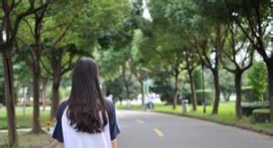 ​怎么才能认识附近的女生(如何认识女生脱单)