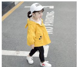 ​新生儿的衣服在实体店买还是网购(新生儿衣服在实体店买还是网上)