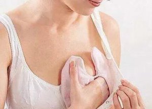 ​奶水过多导致乳房胀痛怎么办