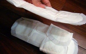 ​姨妈巾怎么用，姨妈巾的使用方法（洗-撕-粘-穿四步）