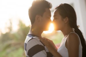​把小三带回家的男人还能要吗（花心老公把情人带回家）