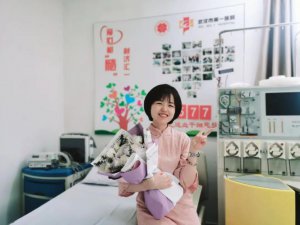 ​研究生余书婷，刚答辩完就“跑”了
