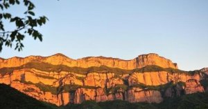 ​世界上最大的天然回音壁，太行山回音壁长300米