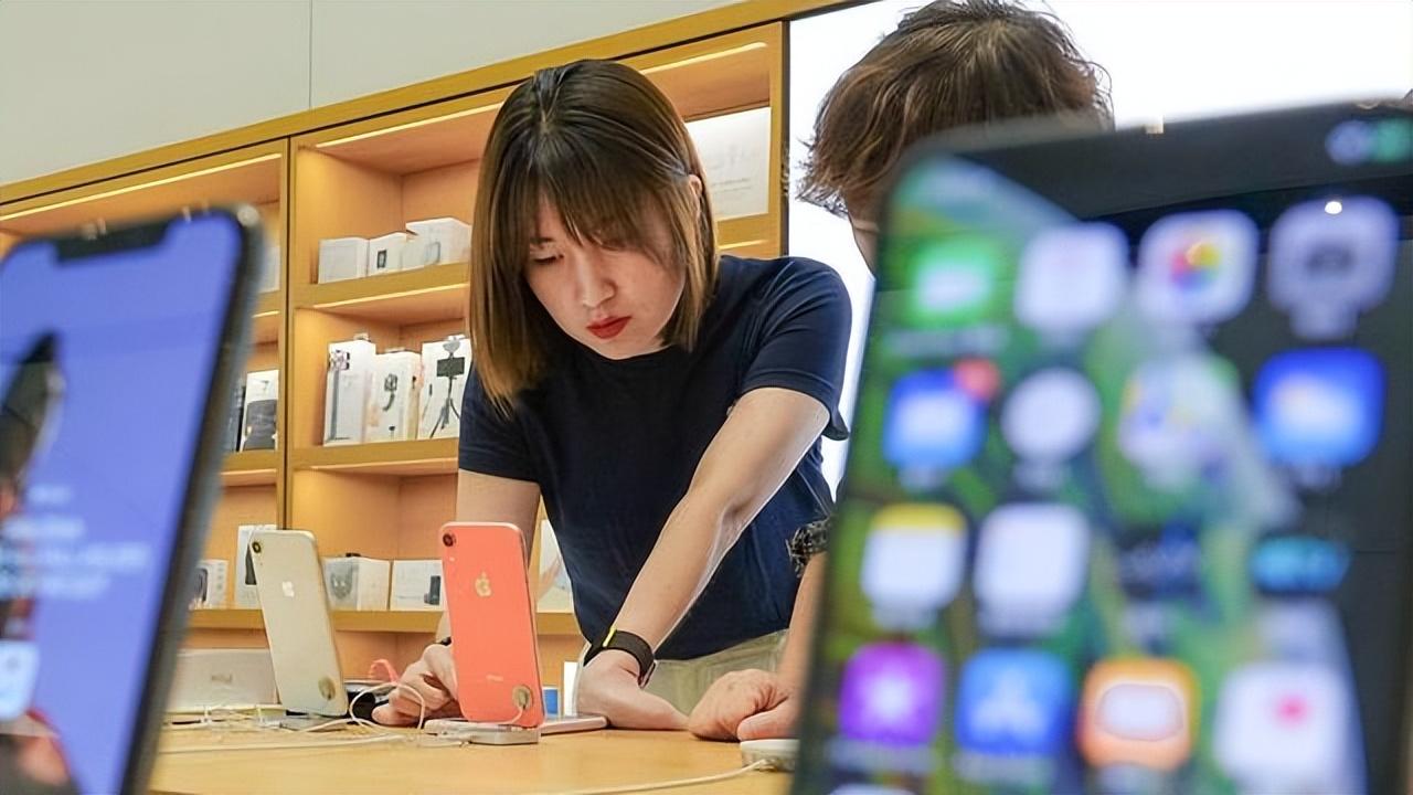 建行分期付款买手机（iPhone分期付款必须要信用卡吗？）