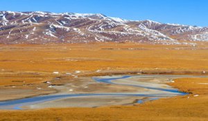 ​黄河发端地在什么场合，并没有是唐古拉山脉_而是巴颜喀拉山脉