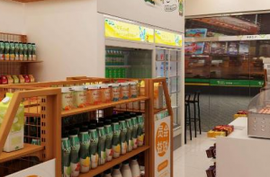 ​自己开便利店好还是加盟好 加盟便利店要注意些什么