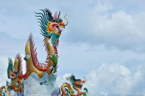​梦见青龙是什么预兆（梦见青龙预兆是什么）