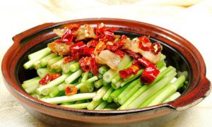 ​什么是水芹菜,水芹菜的营养价值和功效