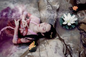 ​反派混进神殿之后小说（小说废物）