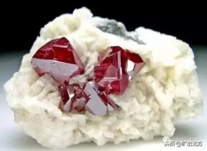 ​101种常见矿石（看到这几种矿石要远离）