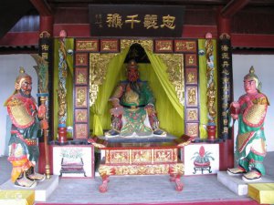 ​佛龛摆放什么位置好（家中供佛神龛摆放位置-风水位置）