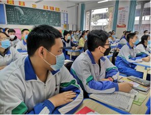 ​小学生黑板报内容简短（小学生黑板报走红）