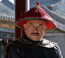 ​除了乾隆外和珅还有一个靠山 此人若不死嘉庆就不敢动手