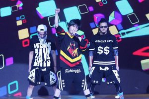 ​天是那么敞亮地是那么广是什么歌，倍儿爽歌曲引见