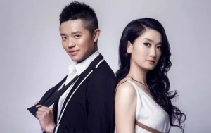​凤凰传奇的经典歌曲，如何评价凤凰传奇的乐坛地位和唱功
