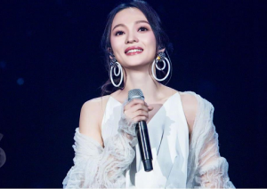 ​张韶涵抖音最近很火的十首歌曲，张韶涵范玮琪当年发生了什么