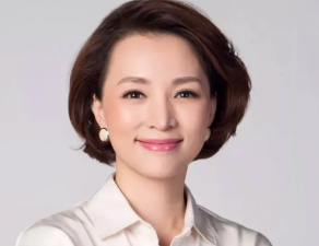 ​央视董卿唱过的歌曲，董卿唱歌好听15首歌（董卿为什么被央视解雇原因）