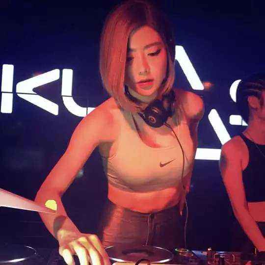 韩国十大网红女神排行榜：颜值真实美（组图）