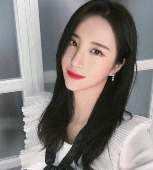 韩国十大网红女神排行榜：颜值真实美（组图）