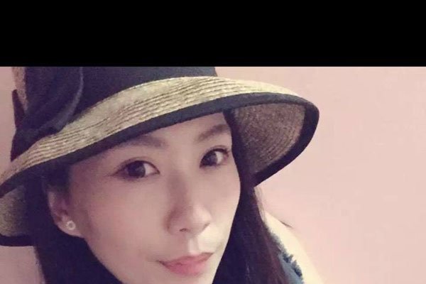 刘大美大闹机场事变 和许多男网红十分暗昧