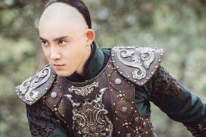 ​铁帽子王相当于现在的什么官 是一种爵位承袭制度(不是官职)